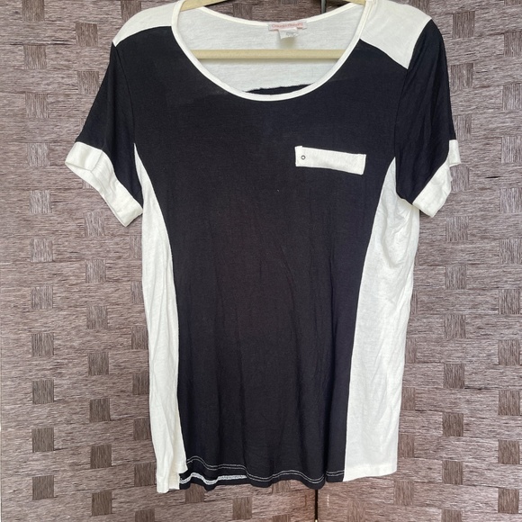 Claudia Richard Black & White Longline Tee – Medium - Picture 2 of 4
